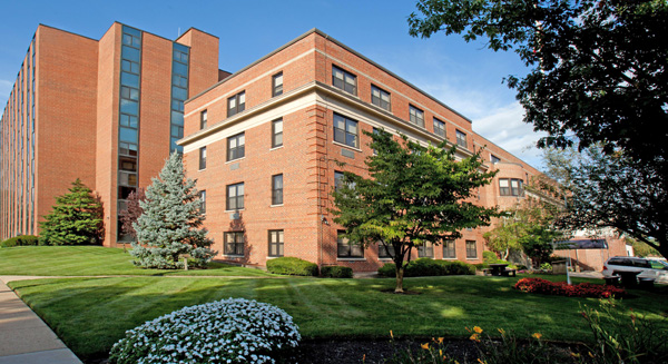 Exterior view of Virtua Mount Holly Hospital in Burlington